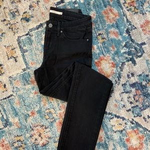 Levi’s 712 Slim - Size 28, Inseam 34, Black